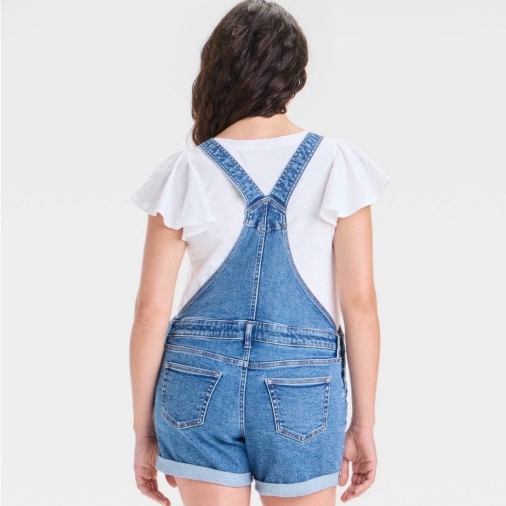 Light Blue Denim Short Maternity Overalls with Front Bib Pocket- Isabel - Picture 2 of 15